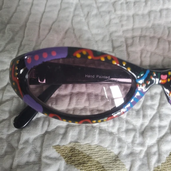 Hand painted sunglasses - Picture 3 of 6